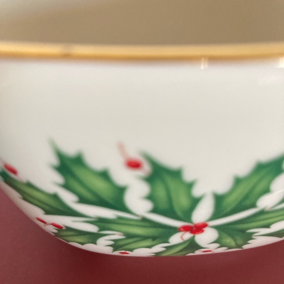 Lenox Nut Bowl with Holly and Gold Trim - Picture 5 of 6